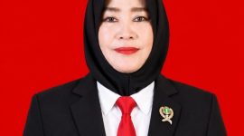 Kepala Madrasah Ibtidaiyah Negeri (MIN) 6 Model Banda Aceh, Dr. Dahrina M, S.Ag, MA
