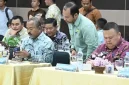 Asisten II Sekdakab Aceh Besar, M Ali, menghadiri kegiatan Sinkronisasi Usulan Program Listrik Perdesaan di Aula PLN Aceh, Banda Aceh, Kamis (8/10/2026).