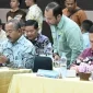 Asisten II Sekdakab Aceh Besar, M Ali, menghadiri kegiatan Sinkronisasi Usulan Program Listrik Perdesaan di Aula PLN Aceh, Banda Aceh, Kamis (8/10/2026).